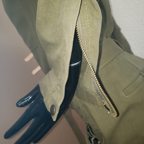 **SOLD** - Picture 6 of 7